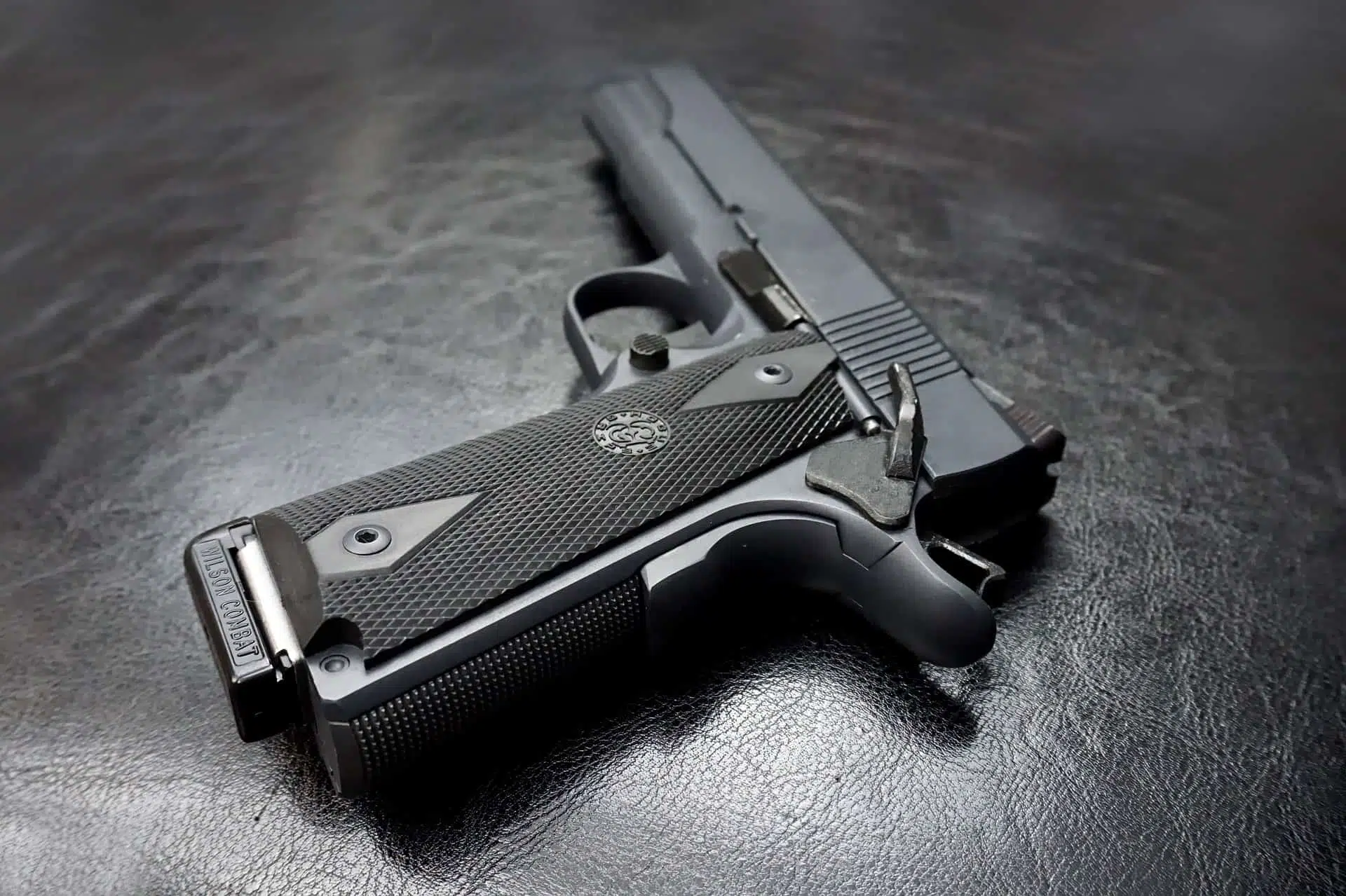 Gun photo